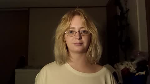 Snapshot of myrabbithole chatting on 21, 10, 2025 Annie Archer online show from 21, 10, 2025