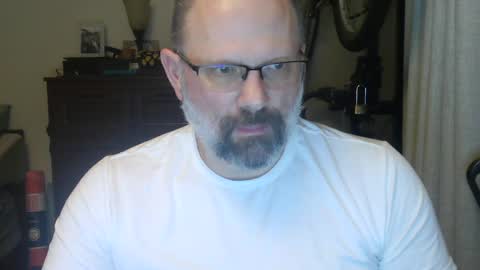 Just hanging out - No pressure online show from 1, 7, 2026