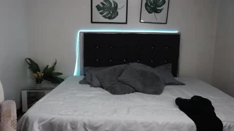 Mystic  online show from 7, 2, 2025