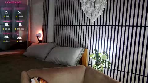 Snapshot of mystique_girl_ chatting on 16, 5, 2026 Angeline online show from 16, 5, 2026