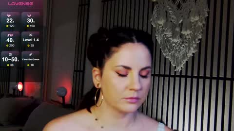 Snapshot of mystique_girl_ chatting on 23, 5, 2026 Angeline online show from 23, 5, 2026
