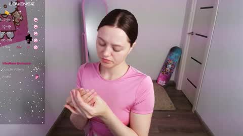 Eva  online show from 7, 10, 2025