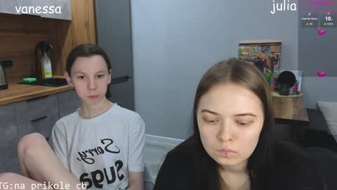Snapshot of na_prikole_ chatting on 22, 12, 2024 Vanessa and Julia  online show from 22, 12, 2024