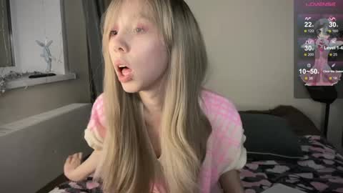Snapshot of na_prikole_ chatting on 25, 2, 2025 Vanessa and Julia  online show from 25, 2, 2025