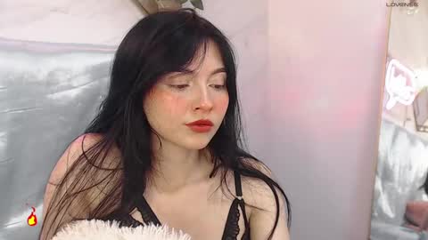 naamah_b online show from 25, 2, 2025