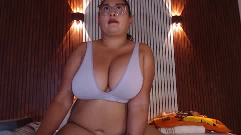 Nadia online show from 6, 3, 2026