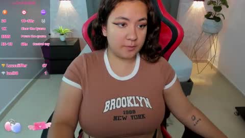 Nadine online show from 17, 1, 2025