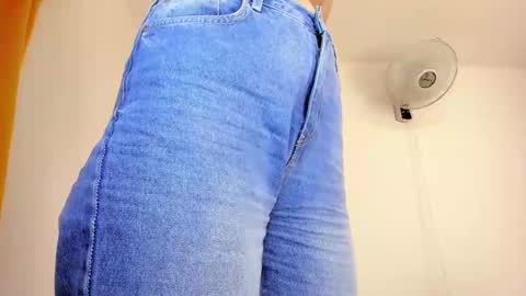 independent model online show from 17, 2, 2025