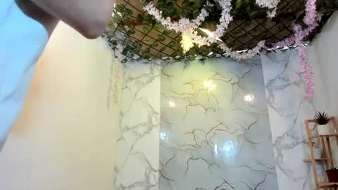 nahomi_hot2002 online show from 21, 6, 2026
