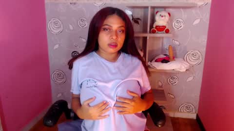 Nahomy online show from 9, 2, 2025