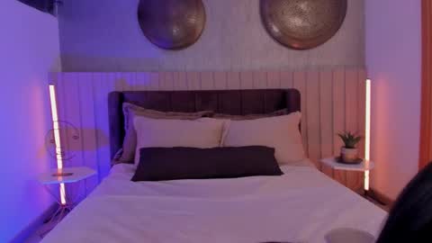 Naisha Ford online show from 28, 11, 2025