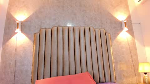 Naisha Rousell online show from 21, 12, 2024