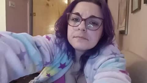 Snapshot of nakedcrafts chatting on 15, 1, 2025 Lizzy online show from 15, 1, 2025