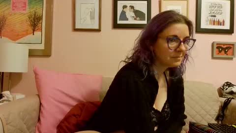 Snapshot of nakedcrafts chatting on 8, 3, 2025 Lizzy online show from 8, 3, 2025