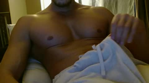 nakeDwoodBbetter online show from 28, 1, 2025