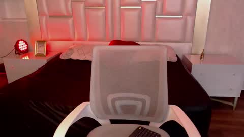 Snapshot of namearohouse chatting on 15, 10, 2025 ----Namea------ online show from 15, 10, 2025