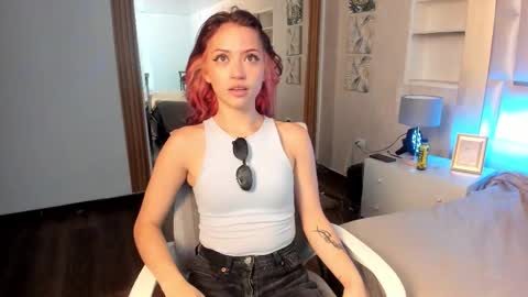 Snapshot of namearohouse chatting on 22, 10, 2025 ----Namea------ online show from 22, 10, 2025