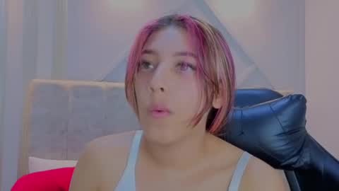 nami_sweet_ online show from 12, 10, 2025