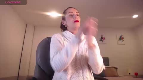 Snapshot of namisunny chatting on 18, 1, 2025 nami online show from 18, 1, 2025