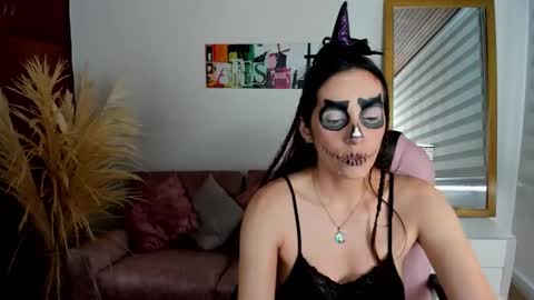 Snapshot of namisunny chatting on 7, 10, 2025 nami online show from 7, 10, 2025
