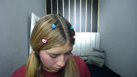 nancy blonde online show from 28, 4, 2026