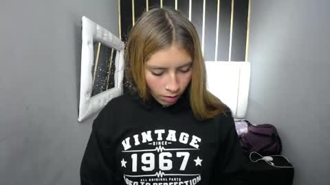 Snapshot of nancy_blonde chatting on 4, 6, 2026 nancy blonde online show from 4, 6, 2026