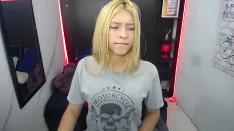 Snapshot of nancy_blonde chatting on 8, 7, 2026 nancy blonde online show from 8, 7, 2026