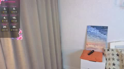 Hello im Lola online show from 27, 11, 2025