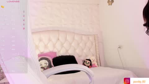 Snapshot of nanit_l chatting on 8, 2, 2025 anna online show from 8, 2, 2025