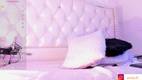 Snapshot of nanit_l chatting on 16, 2, 2025 anna online show from 16, 2, 2025