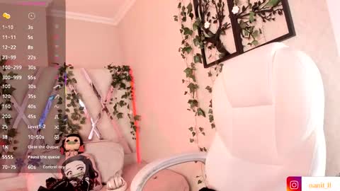 Snapshot of nanit_l chatting on 18, 10, 2025 anna online show from 18, 10, 2025