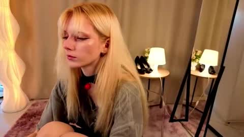 nannetteterrill online show from 5, 2, 2026