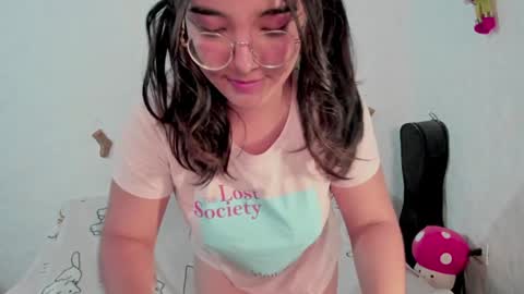 Snapshot of naoko_uwu chatting on 17, 12, 2024 Naoko online show from 17, 12, 2024
