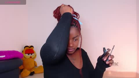 Nao.... model Independiente online show from 10, 1, 2026