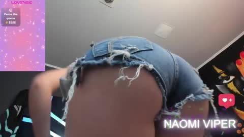 Snapshot of naomi_viper_ chatting on 28, 4, 2026 Naomi online show from 28, 4, 2026