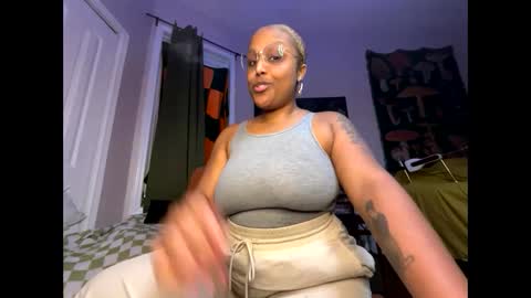 Naomigiirl6 online show from 30, 12, 2024