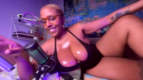 Naomigiirl6 online show from 12, 3, 2025