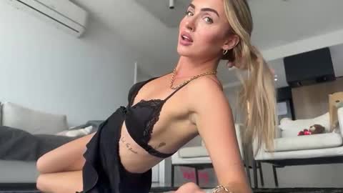 naomirhoades online show from 13, 2, 2025