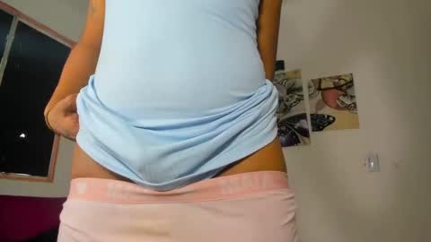 naomiwildburn online show from 28, 2, 2025