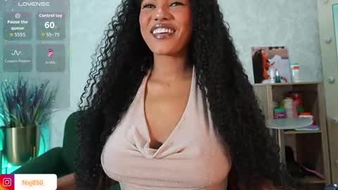 Snapshot of naomixjones1 chatting on 28, 3, 2026 Naomi online show from 28, 3, 2026