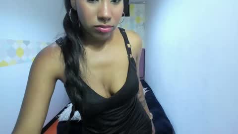 Snapshot of naomy__smith__ chatting on 10, 2, 2025 N A O M Y online show from 10, 2, 2025