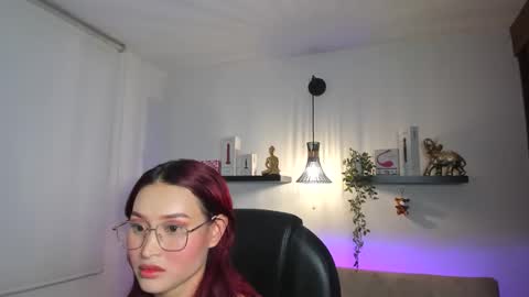 Snapshot of naomy_hot04 chatting on 31, 5, 2026 naomy online show from 31, 5, 2026
