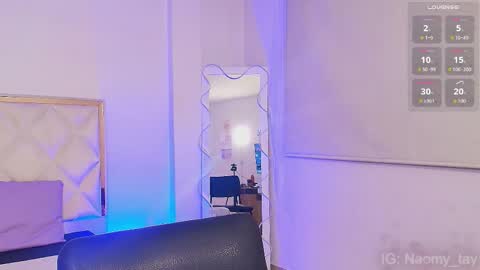 Naomy  online show from 30, 10, 2025