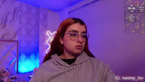 Naomy  online show from 22, 11, 2025