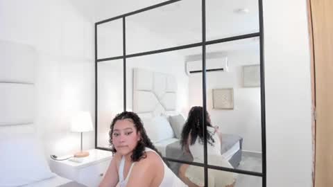naomycambels online show from 11, 6, 2026