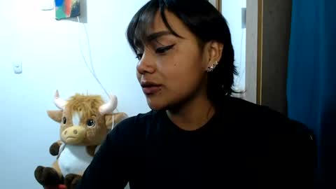 naomylux1 online show from 14, 7, 2026