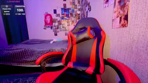 Naomy Rey online show from 16, 7, 2026