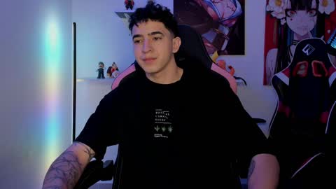 Snapshot of naranjo_seb chatting on 4, 1, 2025 sebastian online show from 4, 1, 2025