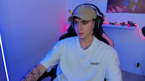 Snapshot of naranjo_seb chatting on 4, 2, 2025 sebastian online show from 4, 2, 2025