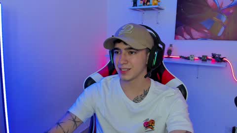 Snapshot of naranjo_seb chatting on 5, 2, 2025 sebastian online show from 5, 2, 2025